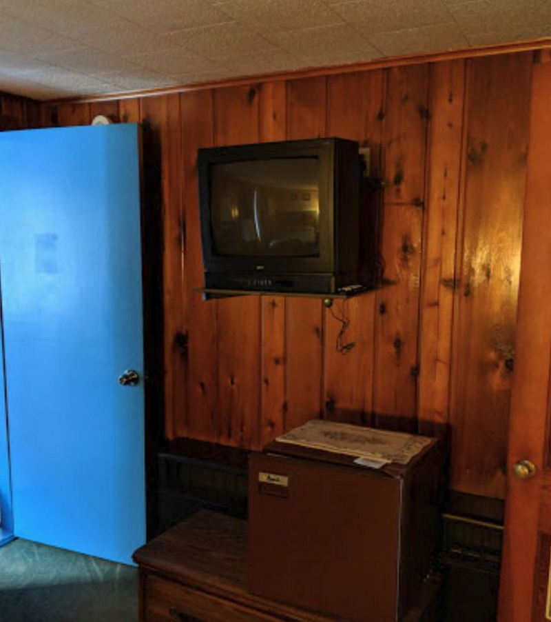 Pointe North Motel - Web Listing Photo (newer photo)